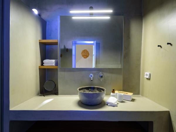 Keti Hotel : photo 7 de la chambre suite lit king-size avec jacuzzi