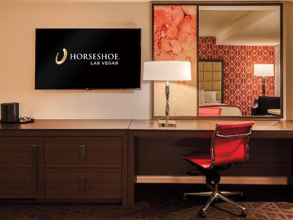 Horseshoe Las Vegas formerly Bally's : photo 3 de la chambre suite studio complexe avec 1 lit king-size - non-fumeurs