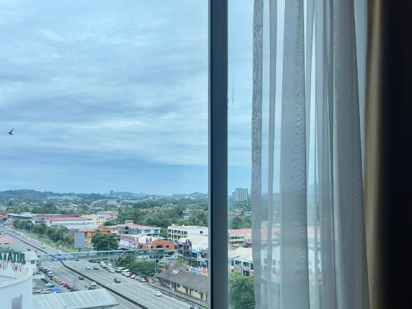 Pan Borneo Hotel Kota Kinabalu : photo 7 de la chambre suite familiale