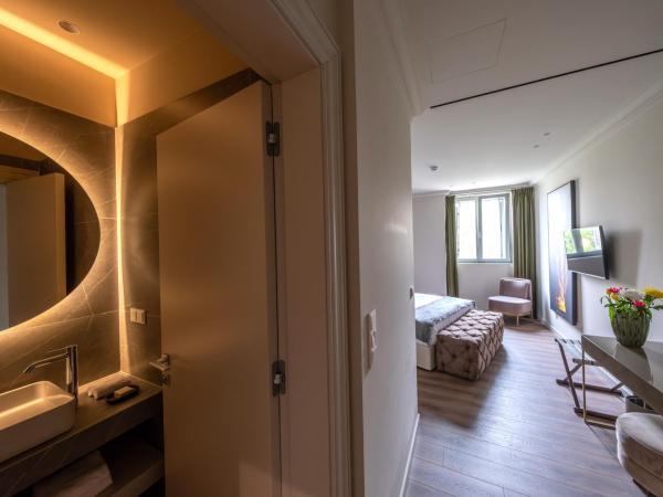Nine Athens Hotel : photo 9 de la chambre suite premier avec balcon