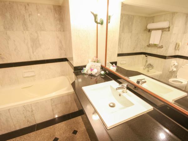 Golden Tulip Sovereign Hotel Bangkok : photo 3 de la chambre chambre lit king-size exécutive