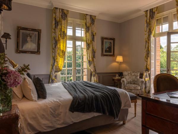 Castel Bois Marie, Maison d'hôtes : photo 8 de la chambre chambre double ou lits jumeaux deluxe - vue sur piscine