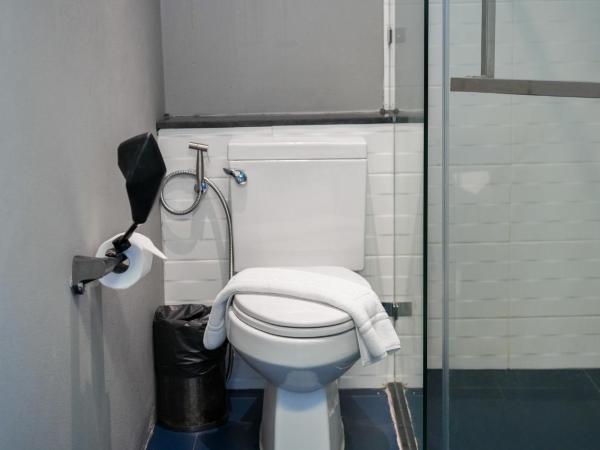 Mestyle Garage Hotel : photo 5 de la chambre chambre triple supérieure