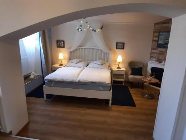 Hotel Excellent : photo 7 de la chambre suite de luxe avec baignoire spa