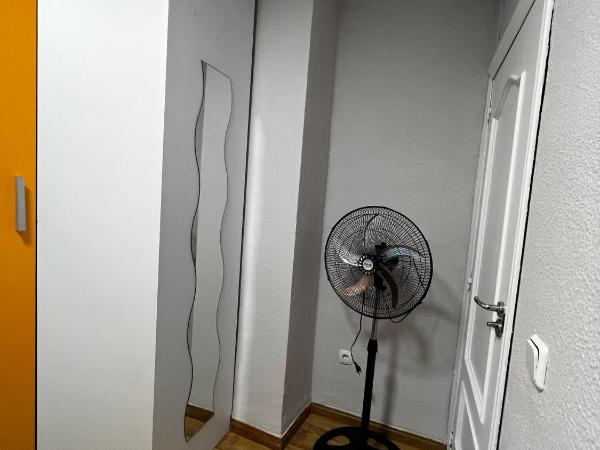 Bed VALLECAS : photo 3 de la chambre chambre double avec salle de bains commune