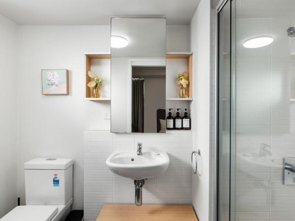 South bank Serviced Apartments : photo 10 de la chambre two-bedroom apartment with balcony and two bathrooms