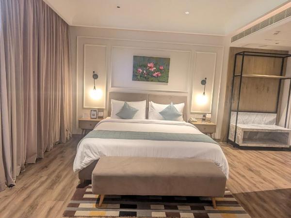 Fortune Beach Resort ECR, Chennai - Member ITC'S Hotel Group : photo 2 de la chambre chambre lit king-size - vue sur jardin