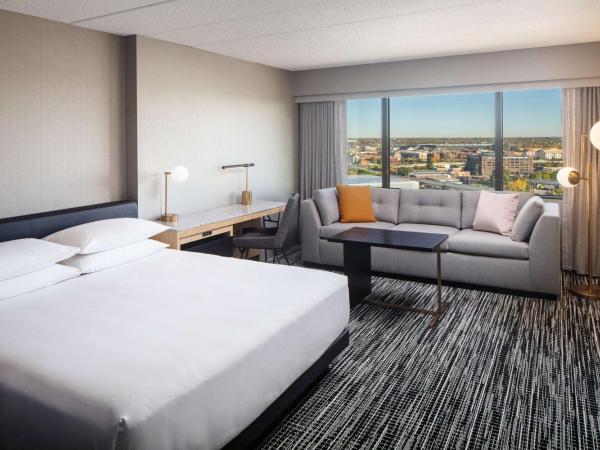 Hyatt Regency Columbus : photo 1 de la chambre chambre lit king-size - vue sur ville