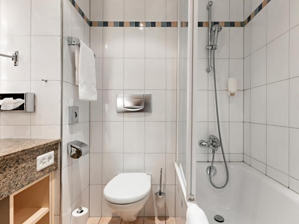 AROSA ALPINE CLUB - Adults only : photo 6 de la chambre chambre double ou lits jumeaux standard