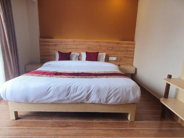 Hotel Balcony : photo 1 de la chambre chambre simple deluxe avec balcon