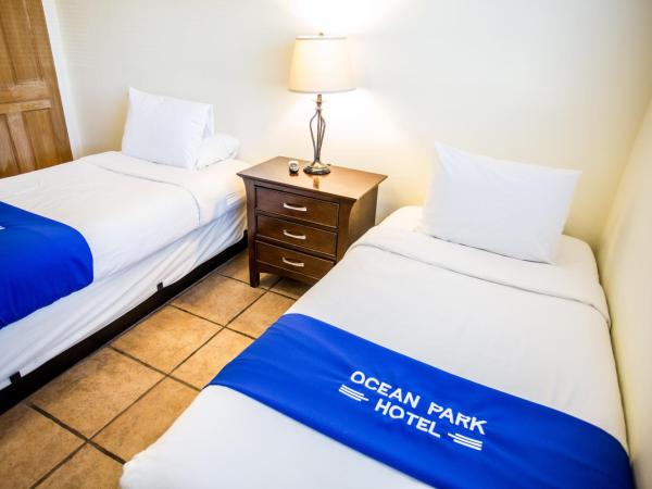 Ocean Park Hotel : photo 10 de la chambre chambre lits jumeaux avec salle de bains commune