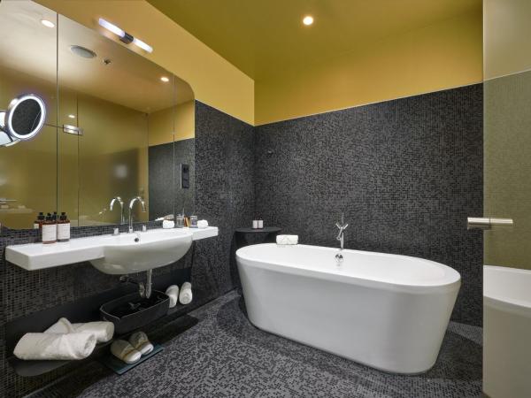 Verno House Budapest, Vignette Collection, an IHG Hotel : photo 3 de la chambre chambre king premium avec vue sur ville