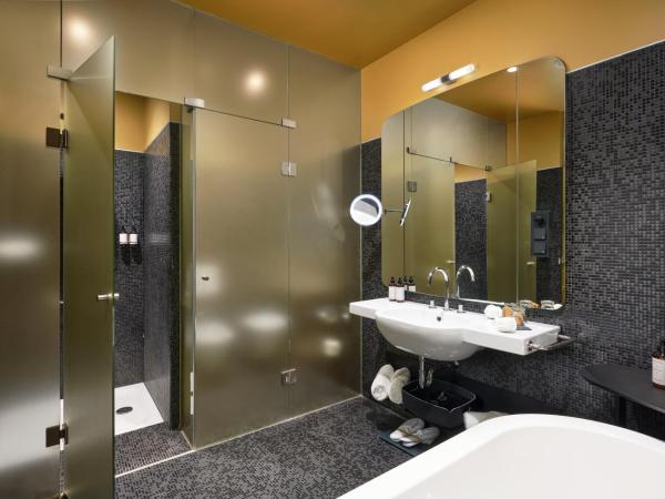 Verno House Budapest, Vignette Collection, an IHG Hotel : photo 2 de la chambre chambre king premium avec vue sur ville