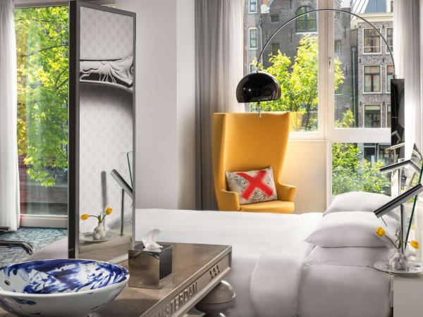 Andaz Amsterdam Prinsengracht - a concept by Hyatt : photo 7 de la chambre chambre lit king-size - vue sur le canal