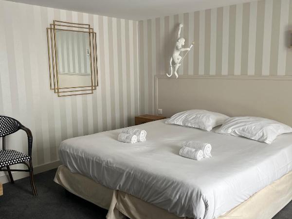 Hôtel Cosmopolitain : photo 1 de la chambre chambre double - accessible aux personnes à mobilité réduite