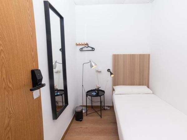 Hostal Siesta & Go Nuevos Ministerios : photo 4 de la chambre chambre simple