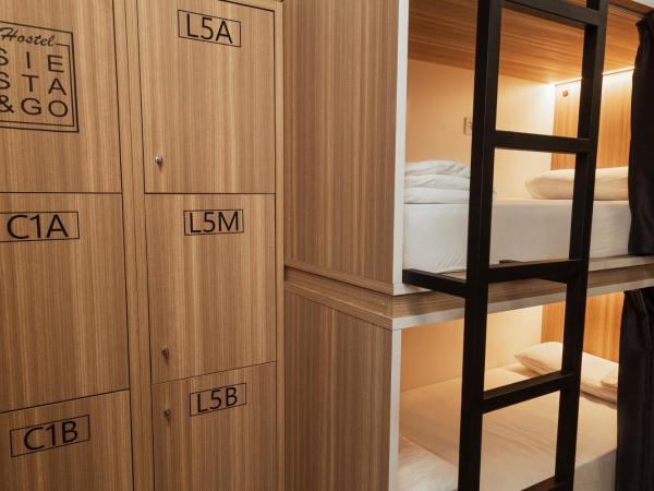 Hostal Siesta & Go Nuevos Ministerios : photo 3 de la chambre lit superposé dans dortoir mixte