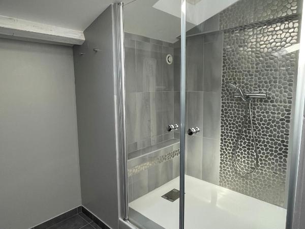 Le Vieux Murier - Chambres d'hôte : photo 5 de la chambre suite familiale