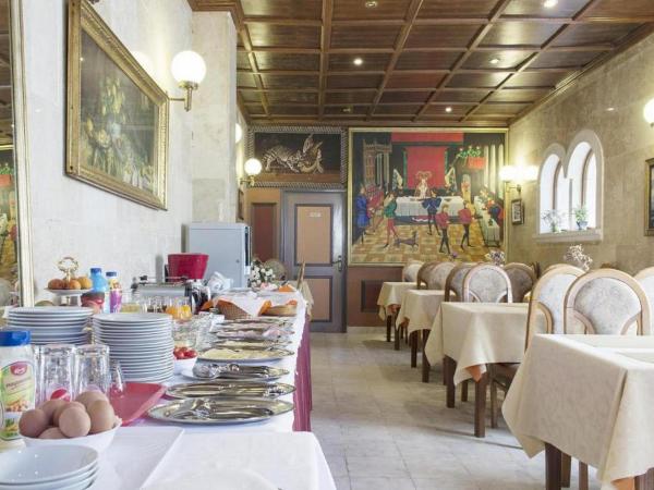 Rooms and Apartments Porto del Mar B & B : photo 7 de la chambre appartement 2 chambres avec terrasse et vue sur la mer