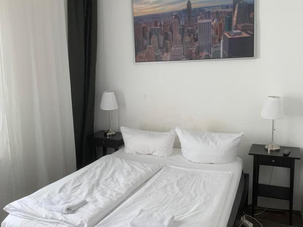 Hotel Bee Fang : photo 1 de la chambre chambre double avec douche et toilettes communes