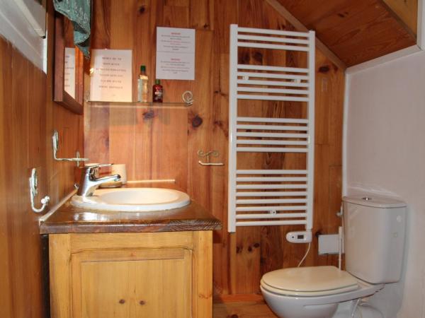 Gîte avec piscine proche Loriol-du-Comtat : photo 8 de la chambre suite familiale