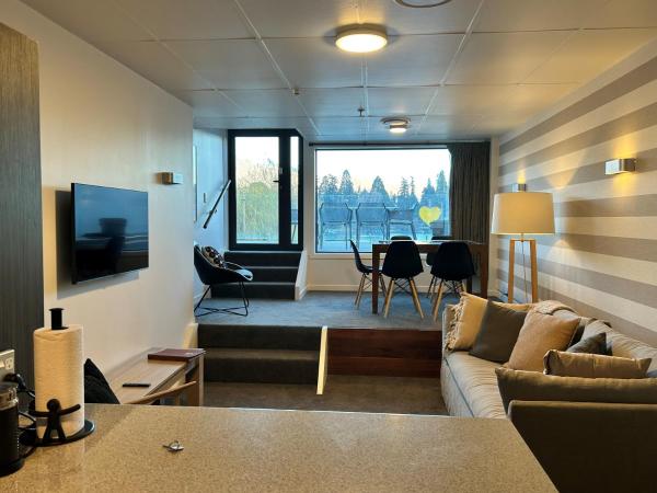 Heart of Queenstown : photo 4 de la chambre appartement avec vue sur lac - 6