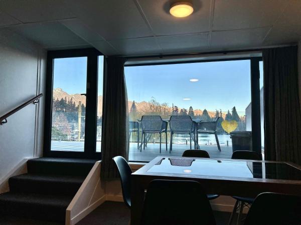 Heart of Queenstown : photo 5 de la chambre appartement avec vue sur lac - 6