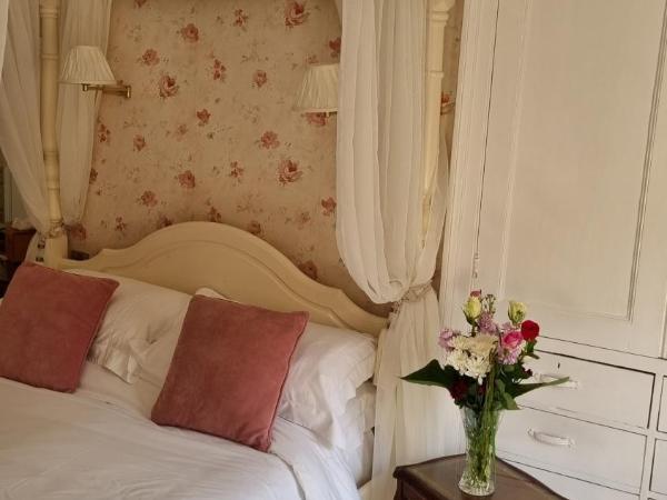 23 St Mary's : photo 1 de la chambre chambre de luxe avec lit à baldaquin