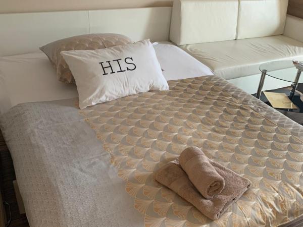 ELTAKO penzion : photo 1 de la chambre chambre double deluxe avec lit d'appoint