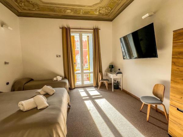 Hotel Genova Liberty : photo 1 de la chambre chambre triple avec balcon