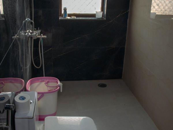 Vibe Villa Hostel : photo 2 de la chambre chambre supérieure lit queen-size