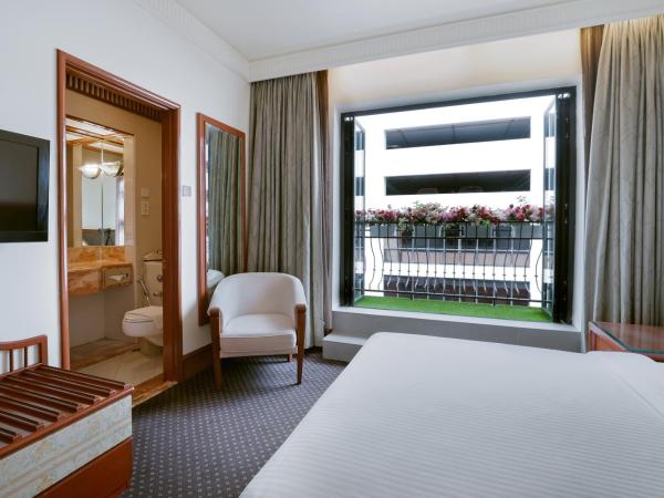 The Jesselton Hotel : photo 1 de la chambre superior queen with balcony