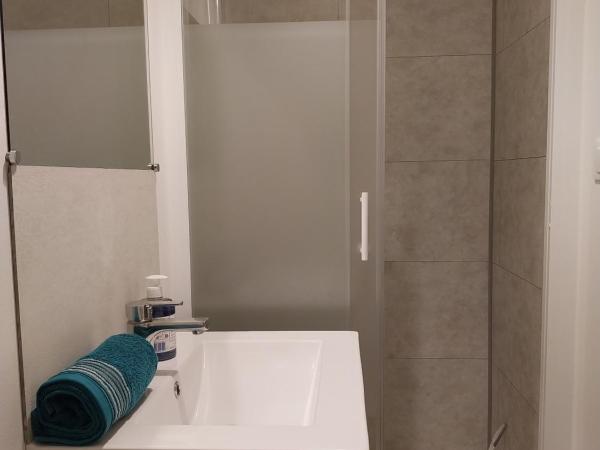 Hôtes de Libourne : photo 3 de la chambre chambre double - vue sur jardin