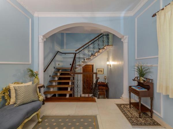 Dera Rawatsar - Heritage Hotel : photo 3 de la chambre superior double room with full day use of private car with chauffeur.