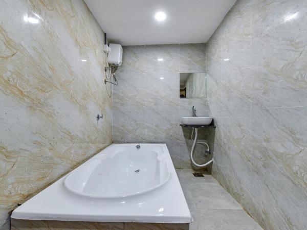 Hotel Green Tree : photo 3 de la chambre chambre double deluxe avec baignoire