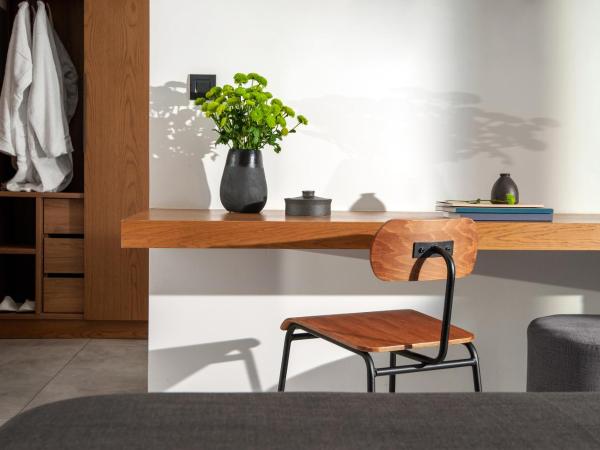 The Editor Hotel Athens : photo 2 de la chambre hébergement - jardin sur toit supérieur