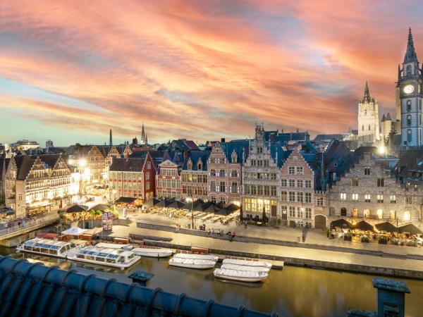 Ghent Marriott Hotel : photo 3 de la chambre chambre lit king-size - vue sur rivière