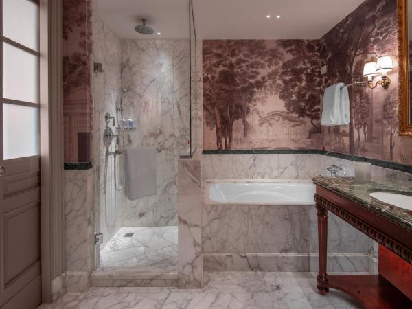 Four Seasons Hotel Firenze : photo 4 de la chambre chambre lit king-size quatre saisons 