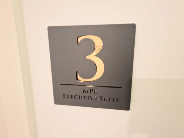 En-suites Suites - Leeds City Retreat with Kitchenette- LGI Hospital- University - Contractors - Short Stays : photo 3 de la chambre chambre double avec salle de bains privative