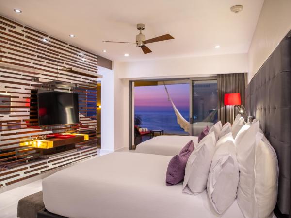 Hotel Mousai - Adults Only : photo 7 de la chambre suite junior mousai avec 2 lits doubles - exposée nord - vue sur océan