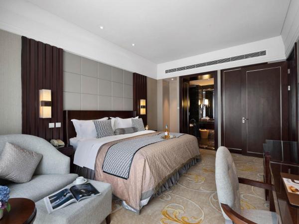 Grand Scent Hotel : photo 7 de la chambre suite deluxe avec lit king-size