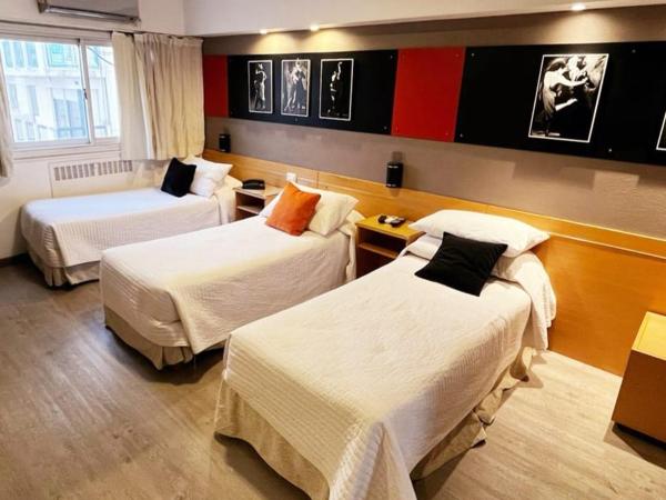 Sarmiento Palace Hotel : photo 2 de la chambre chambre triple