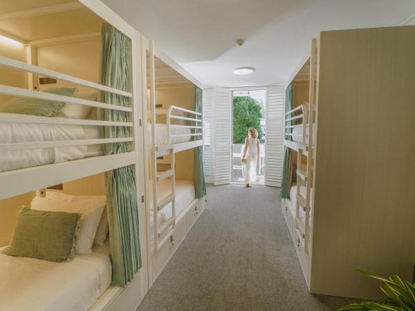 Vali by Village : photo 5 de la chambre dortoir pour femmes de 6 lits