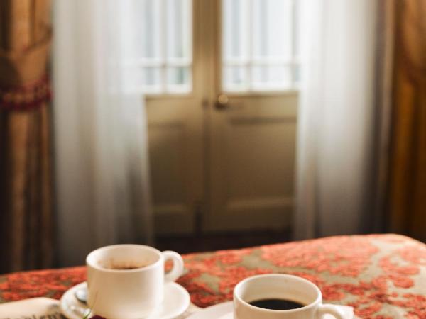 Hadley's Orient Hotel : photo 5 de la chambre family room + book parking for only $5