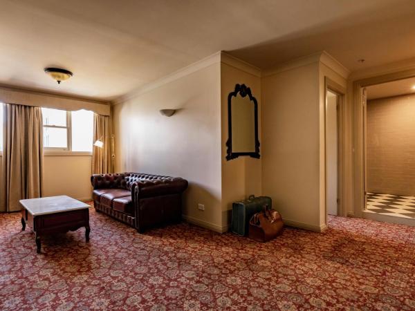 Hadley's Orient Hotel : photo 6 de la chambre executive suite + book parking for only $5