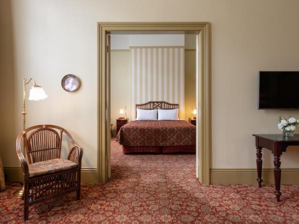 Hadley's Orient Hotel : photo 8 de la chambre victorian suite + book parking for only $5