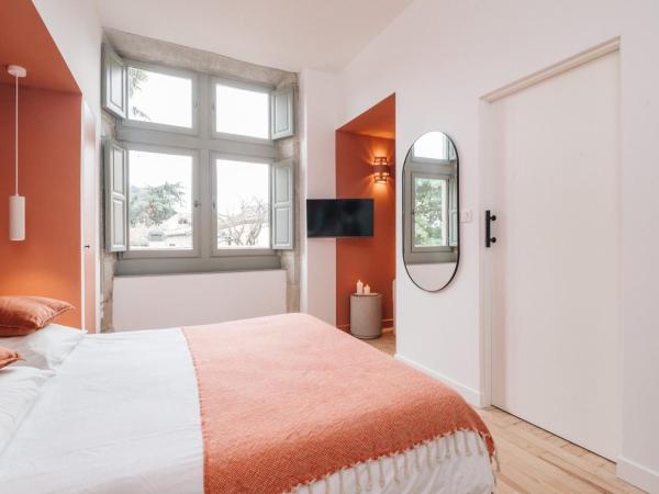 La Demeure de la Cité by Jean Bacou : photo 1 de la chambre chambre double avec salle de bains privative