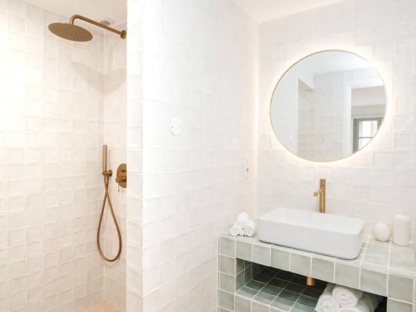 La Demeure de la Cité by Jean Bacou : photo 3 de la chambre chambre double supérieure