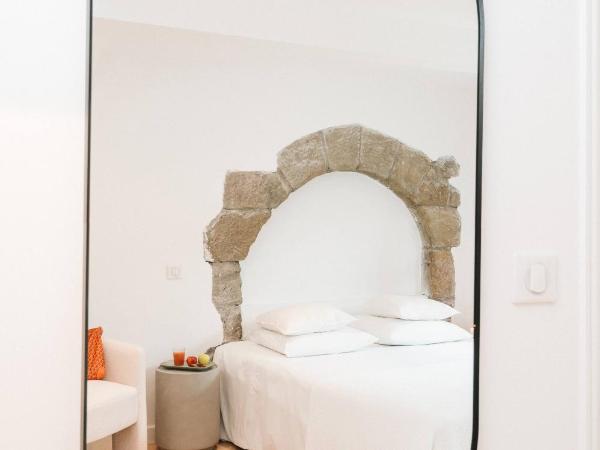 La Demeure de la Cité by Jean Bacou : photo 8 de la chambre chambre double supérieure