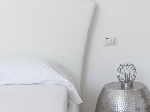 Golden Suites by Dimorra : photo 7 de la chambre chambre double avec salle de bains privative